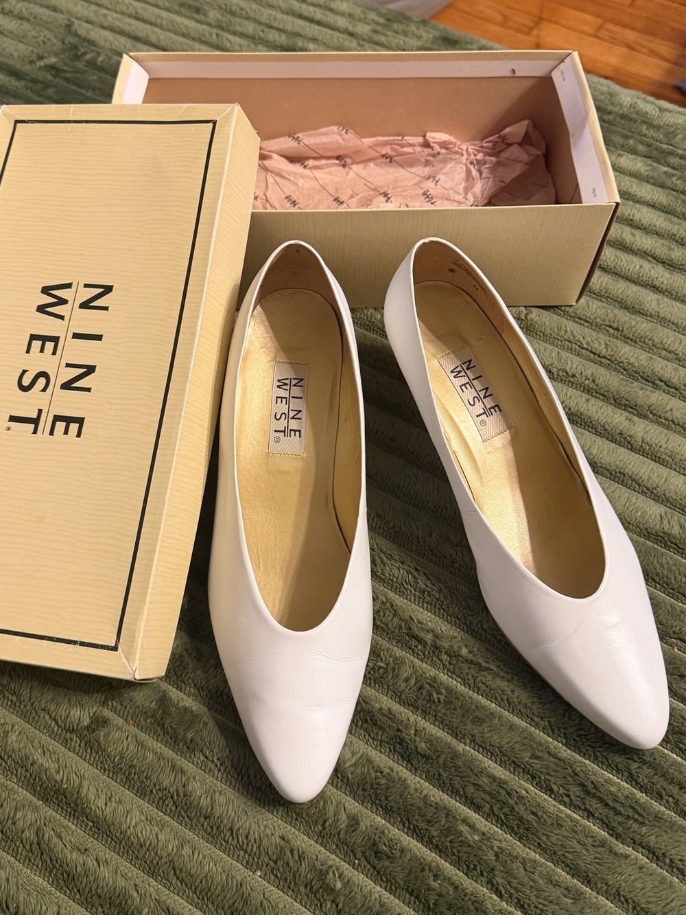 Nine West Vintage cream Leather Pumps Prescott